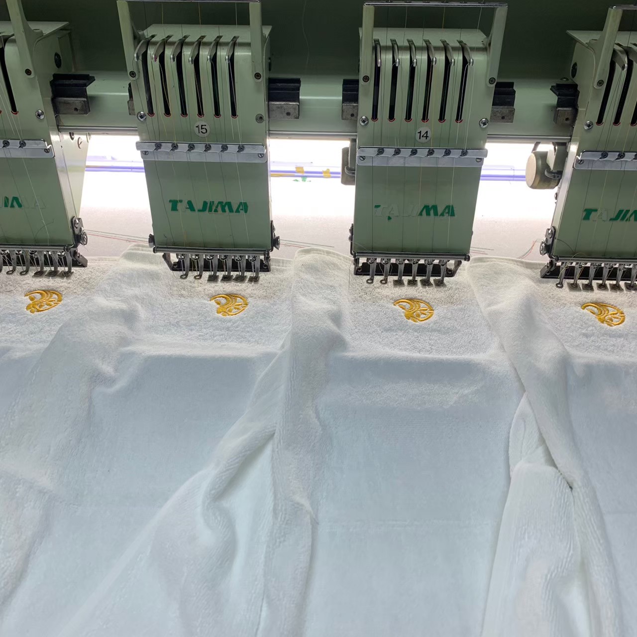 ปักผ้าขนหนู งานปักผ้าเช็ดตัว ปักผ้าเช็ดผม ปักผ้าเช็ดหน้า