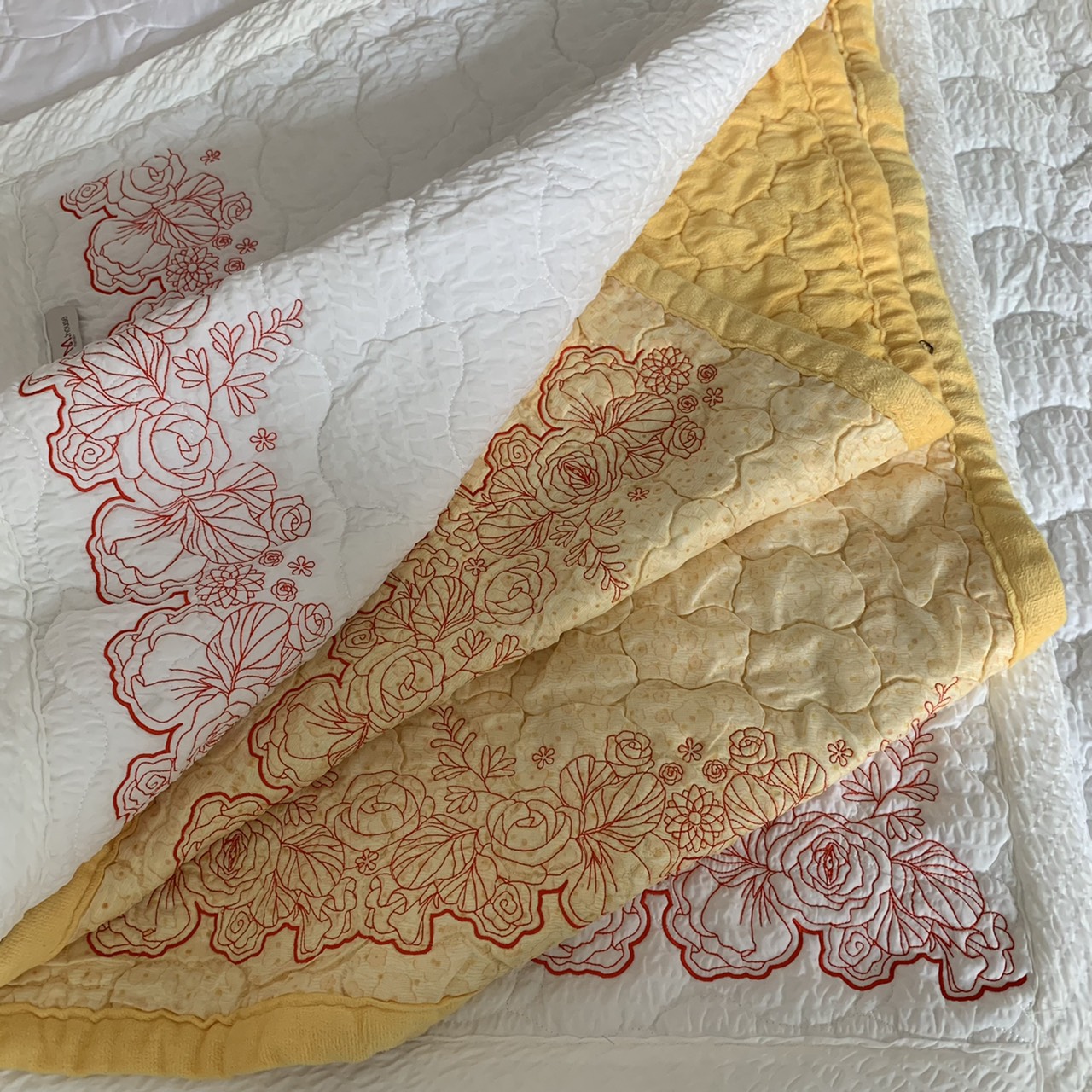 งานปักผ้าห่ม ปักปลอกหมอน ปักปลอกผ้านวม ปักผ้าทุกชนิด