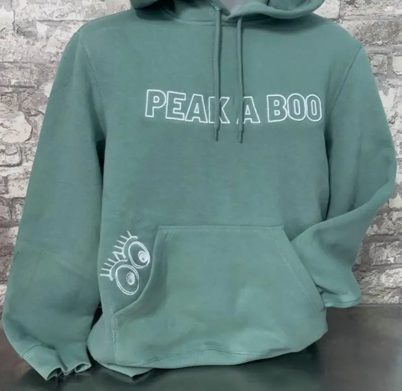 งานปักรองโฟม งานปักนูน งานปักเสื้อฮูด ปักนูน ปักรองโฟม