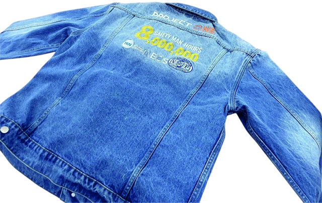 เสื้อยีนส์ ปักยีนส์ รับปักเสื้อยีนส์ รับปักกางเกงยีนส์ ปักกระเป๋ายีนส์