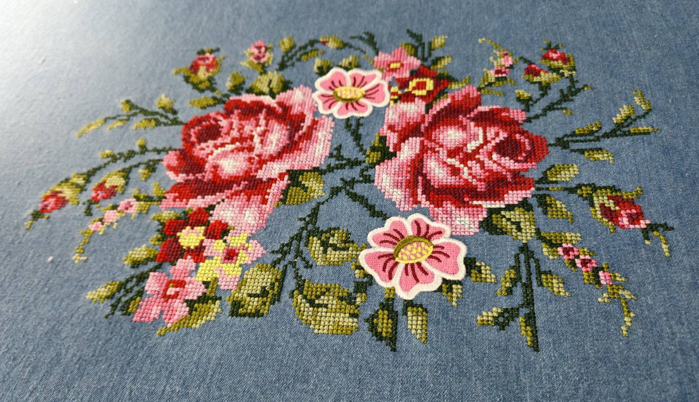 งานปักครอสติช รับปักครอสติช รับปักลายครอสติชบนผ้า ปักครอสติชบนเสื้อ ปักลายครอสติชบนผ้า