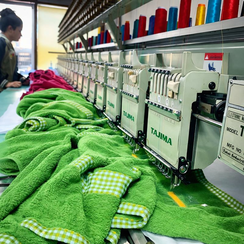 งานปักเสื้อ รับปักเสื้อ รับปักเสื้อผ้า รับปักไกล้ฉัน รับปักด่วน รับปักย่านเทพารักษ์ รับปักเสื้อจำนวนมาก