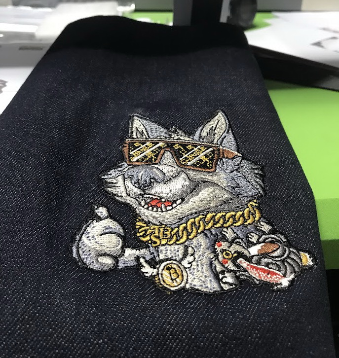 งานปักผ้ายีนส์ ปักกางเกงยีนส์ ปักเสื้อยีนส์ ปักกระเป๋ายีนส์