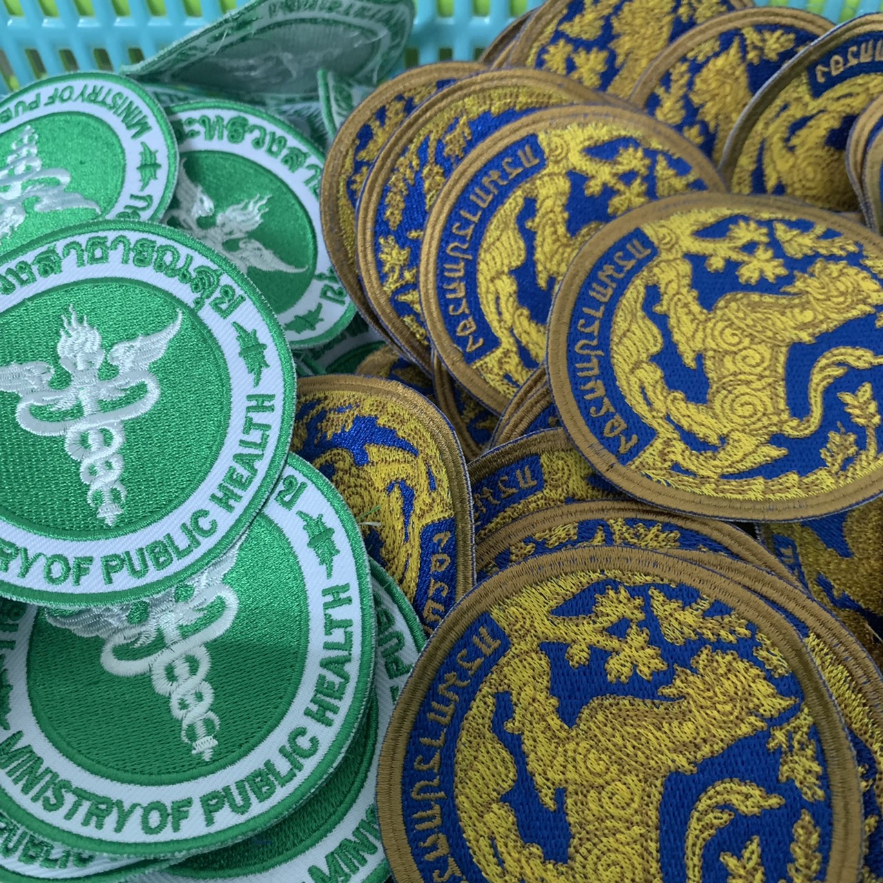 งานปักอาร์ม อาร์มรีดกาว ปักเสื้อ ปักกางเกง ปักผ้าหุ่ม