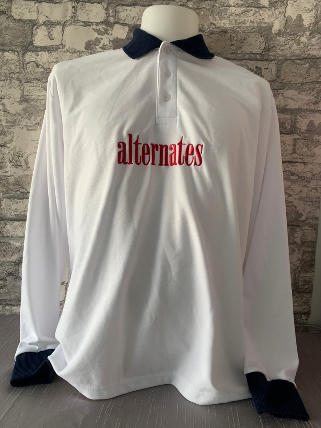 ปักเสื้อ ปักเสื้อยีนส์ รับปักเสื้อผ้า รับปักเสื้อเชิ๊ต รับปักเสื้อ โปโล  ปักด่วน