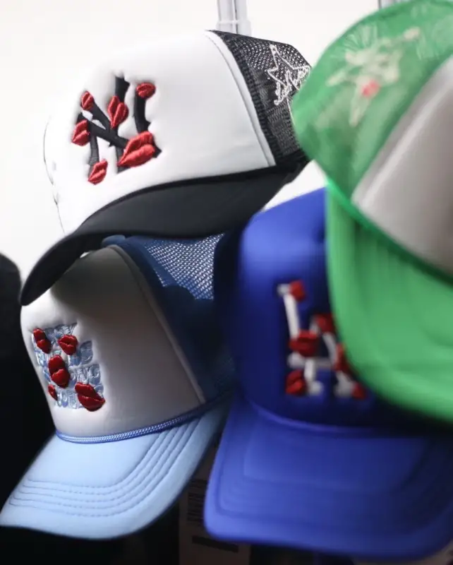 ปักหมวก ผลิตหมวก รับปักหมวก ปักหมวกเป็นใบ รับผลิตหมวก