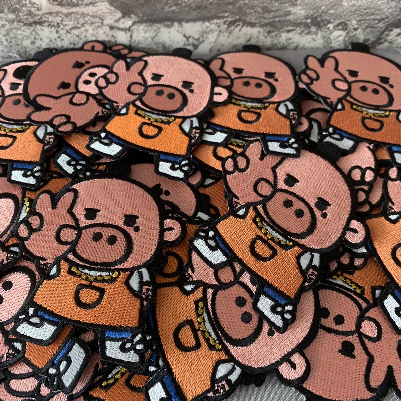 งานปักแพท รับปักอาร์รีดกาว