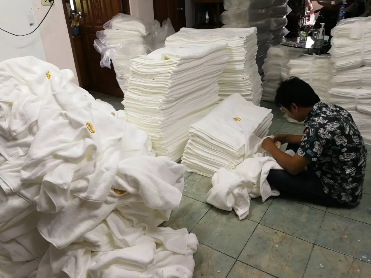 งานปักผ้าขนหนู รับปักผ้าขนหนู รับปักผ้าเช็ดตัว ปักผ้าเช็ดผม